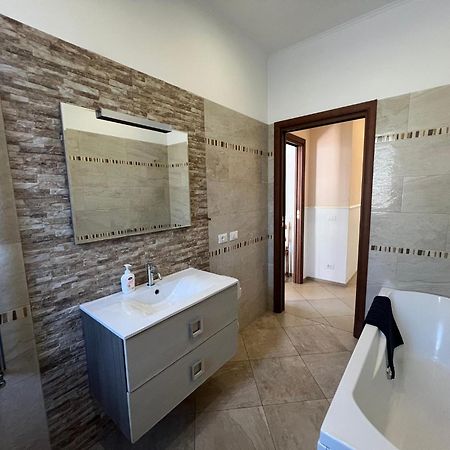 -5 Min From Bus Stop-Free Parking Rome Extérieur photo