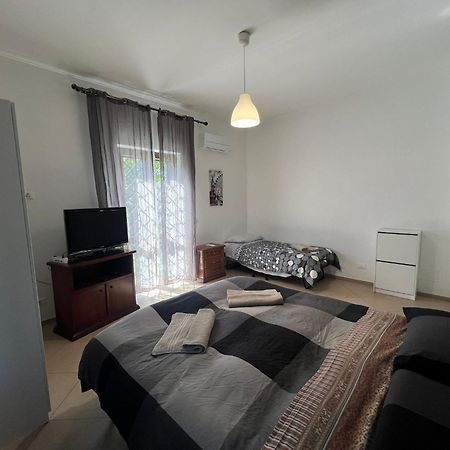 -5 Min From Bus Stop-Free Parking Rome Extérieur photo
