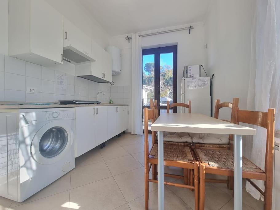 -5 Min From Bus Stop-Free Parking Rome Extérieur photo