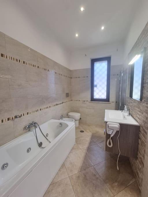 -5 Min From Bus Stop-Free Parking Rome Extérieur photo